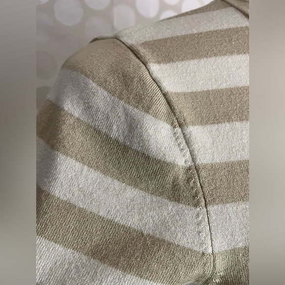 Josephine Chaus Petite short sleeve knit top with one shoulder buttons size P - Picture 15 of 15